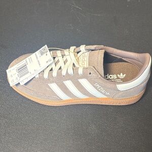 adidas Handball Spezial J – Size 3.5